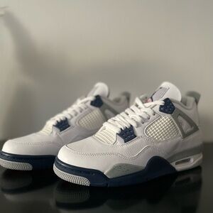 Air Jordan 4 Retro “Midnight Navy”-Size 9